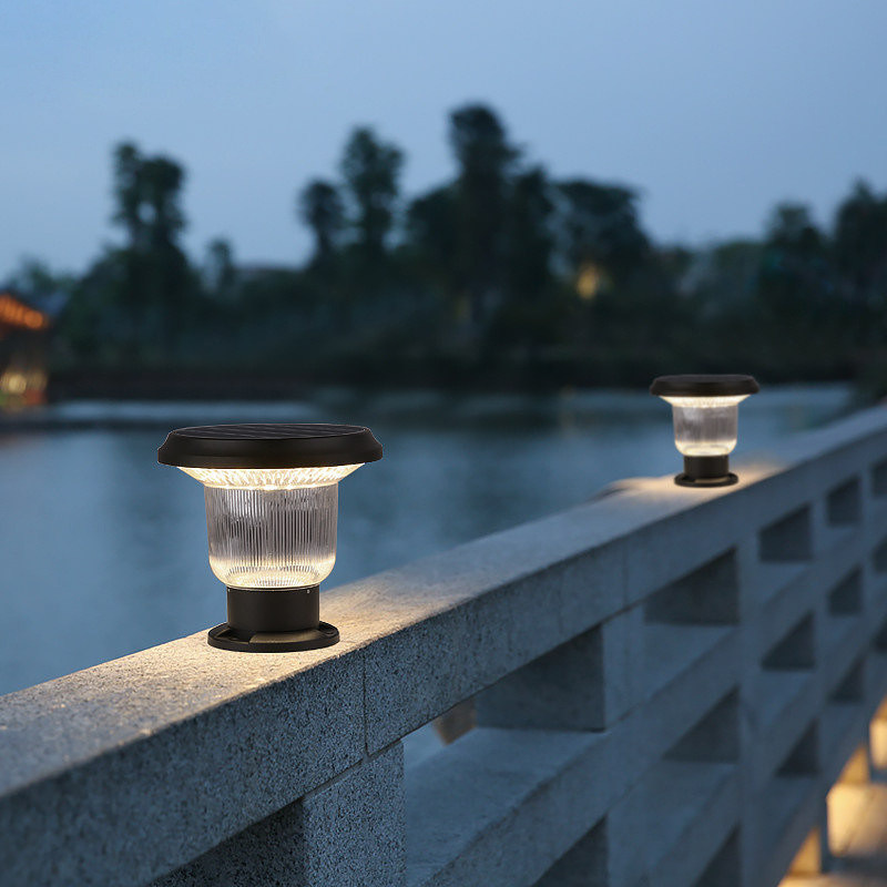                  Aluminum Die Cast PC Shade Outdoor Water Proof Fence Solar LED Garden Gate Pillar Light             